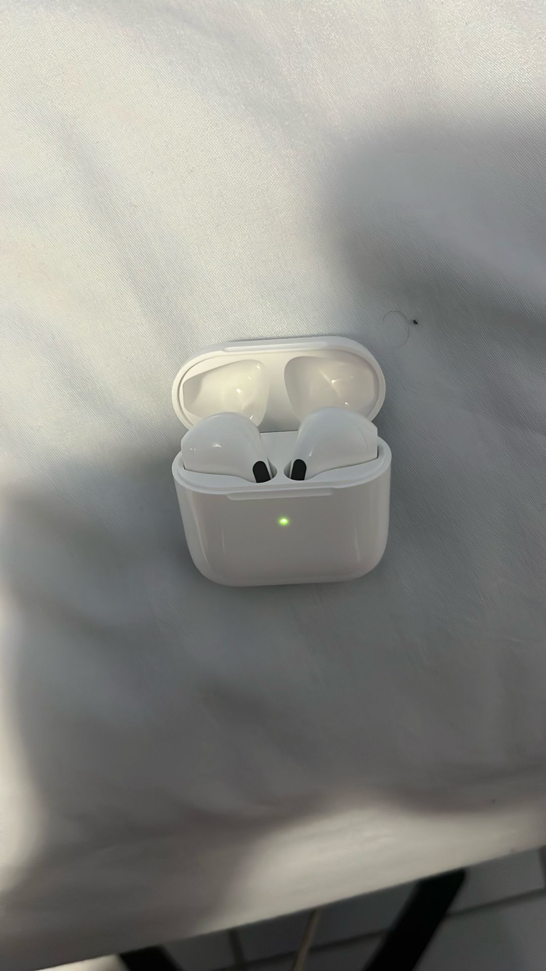 Airpods w/ Charger