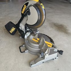 Dewalt 10” Compound Miter Saw DW703