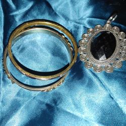 Lovely Black Enameled bracelets And Pendant