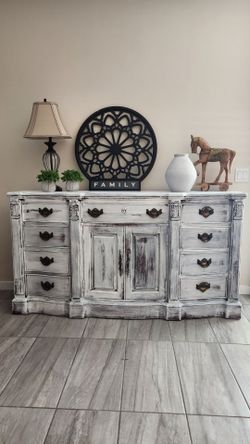 Dresser  .. Entry Table