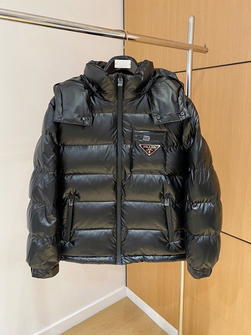 Prada Men’s Black Coat 2025 New 