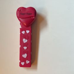 Valentine Pez Dispenser from 2005 Valentine Promotion. Pickup In Tigard 