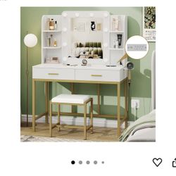 Make up desk with light