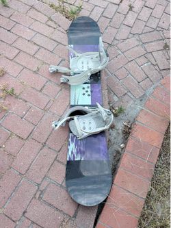 143cm Ride snowboard with bindings