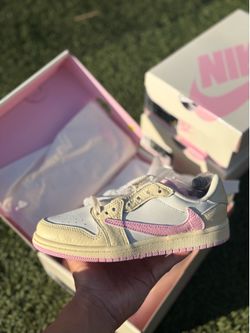 Jordan 1 Retro Low Travis Scott Shy Pink Size 2.5y