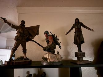 Special edition Gaming Statues