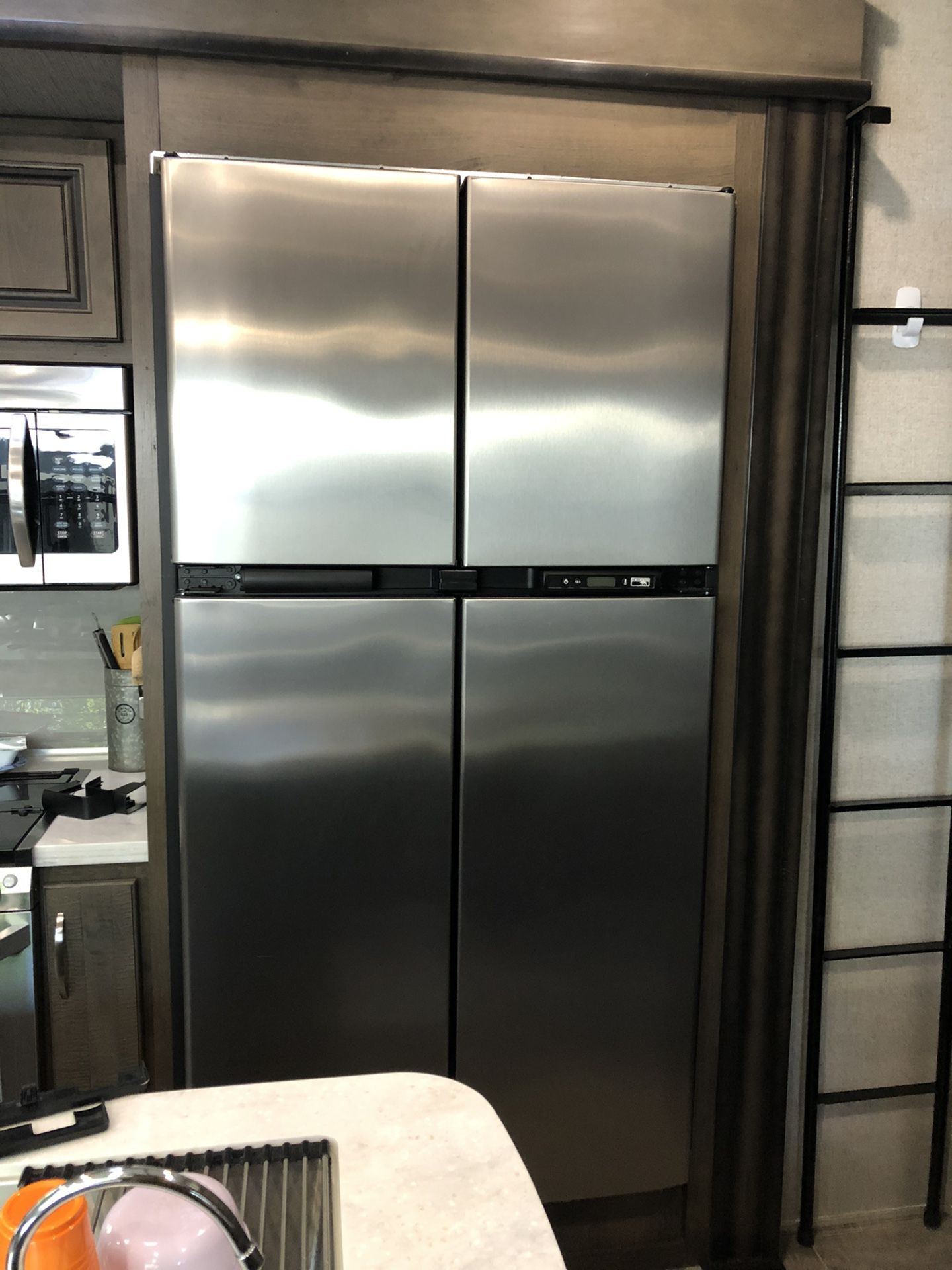 2118ss PolarMax Rv fridge