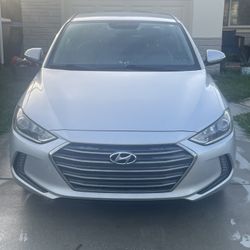 2017 Hyundai Elantra • Limited Sedan 4D