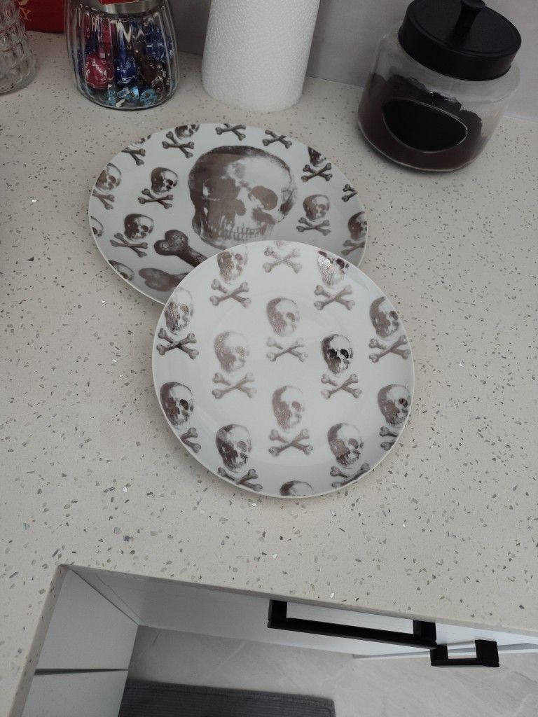 Z Gallerie Skull Dinnerware