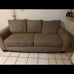 Tan Pull Out Couch 