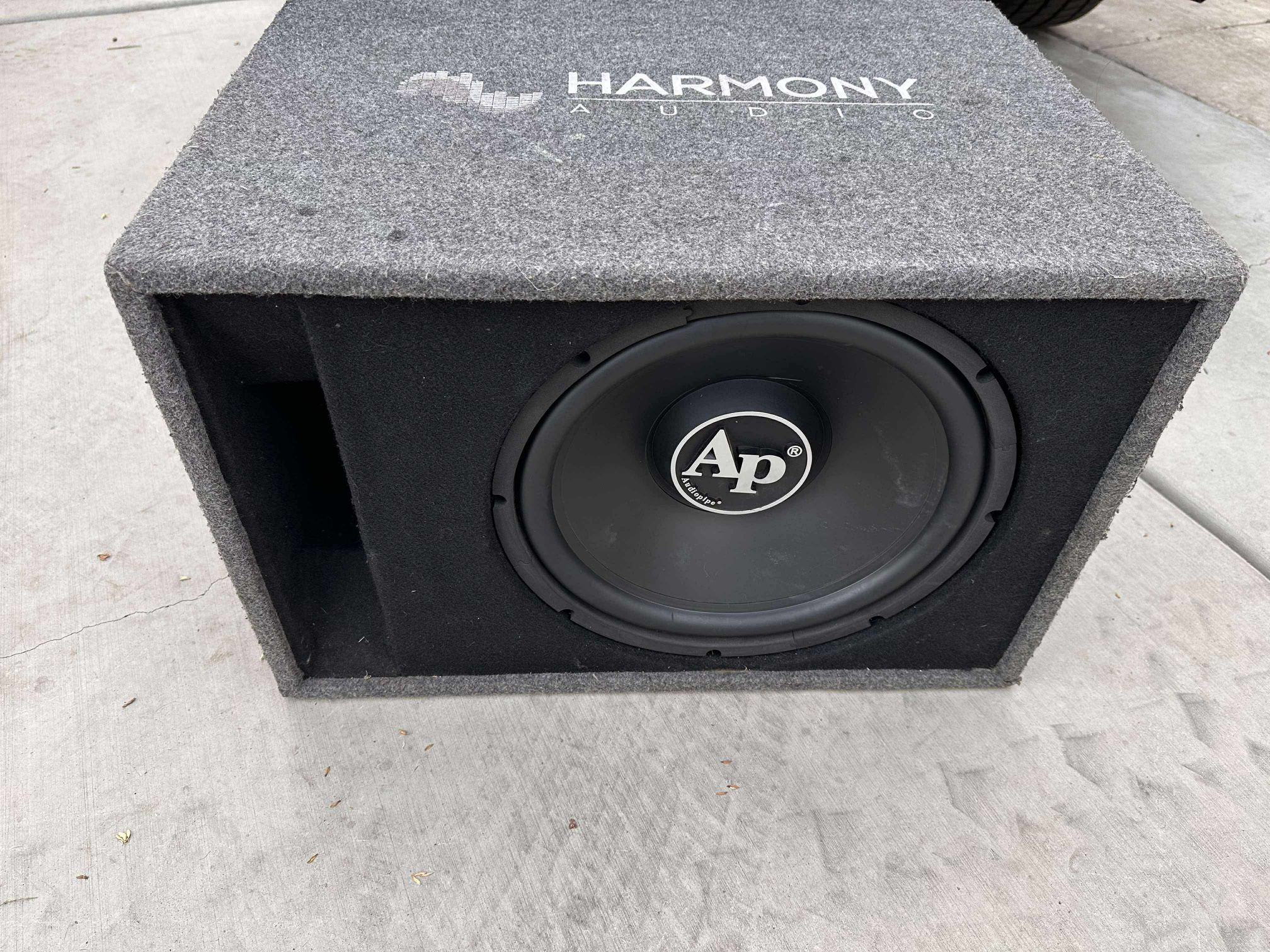 Box With 15 Sub