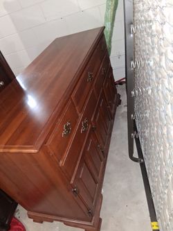Furniture dresser
