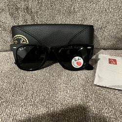 Rayban Polarized Wayfarer Sunglasses Black Frame Ray-Ban