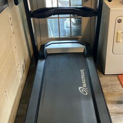 Nautilus T616 treadmill