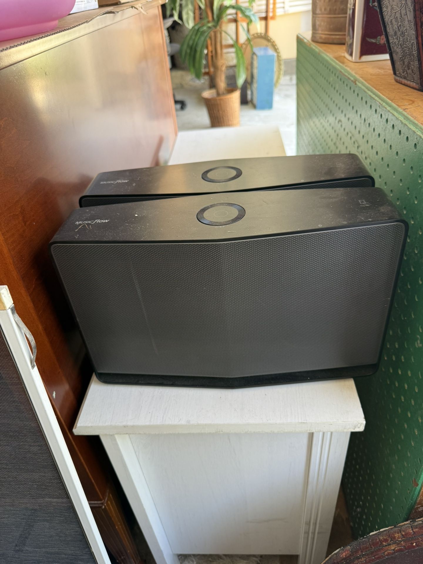 2 LG Speakers