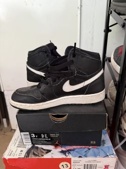 NIKE JORDAN JUMPMAN PRO 3Y