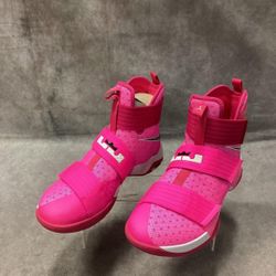 NIKE MEN'S ZOOM LEBRON SOLDIER 10 '”Think PINK “SIZE 10
