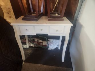 Small Vanity Table