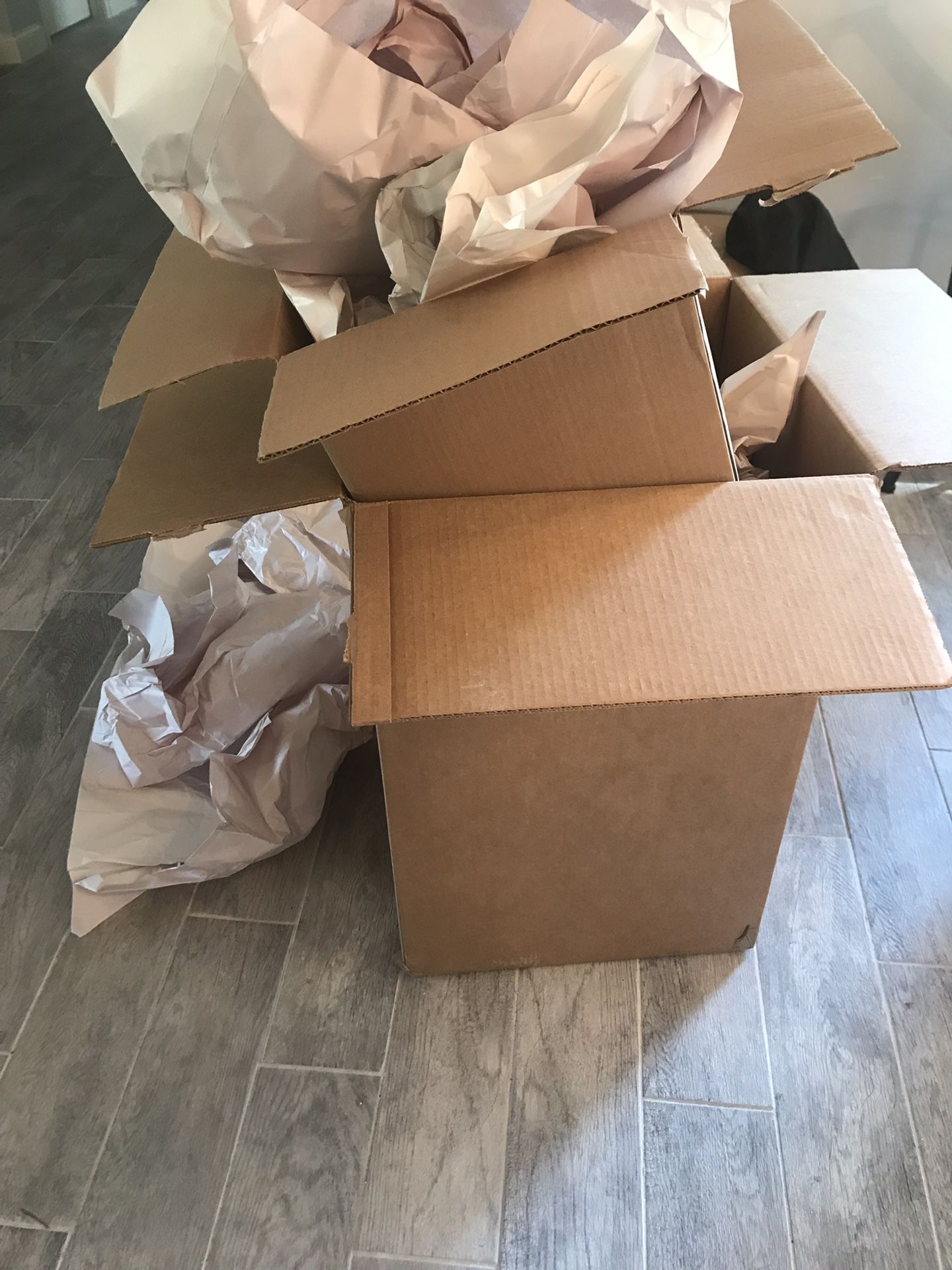 Moving/Packing boxes with paper
