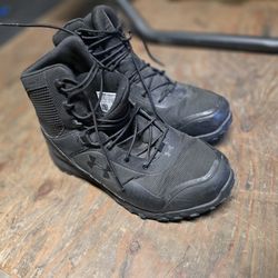 Under Armour boots size 12
