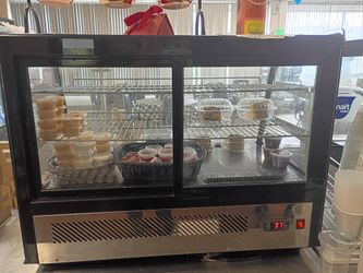 Business dessert refrigerator