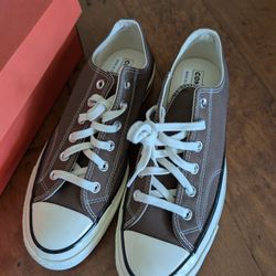 New In Box Converse Chuck 70 Size 8