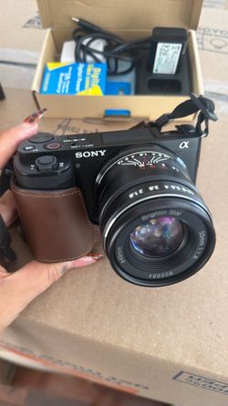 Sony ZV-E10 camera 55mm f/1.8 lens