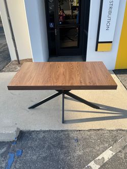 Modern Wood Dining/Office Table - 4'7" x 31.5"