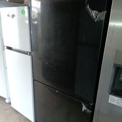 New hisence refrigerator white French door