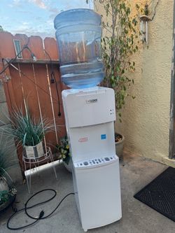 Igloo water cooler