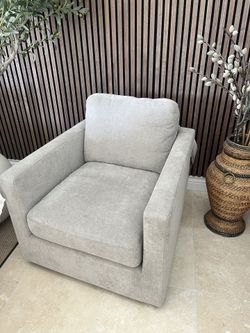 Swivel or Stationary Chair 