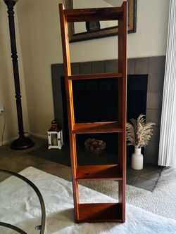 Wood Ladder Shelf 5-Tier Bookcase