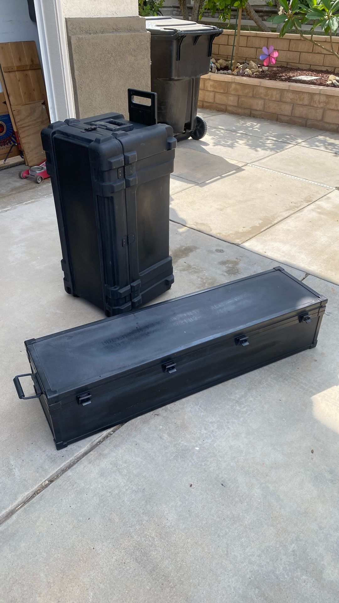 Large SKB Case - Roller Hard Case