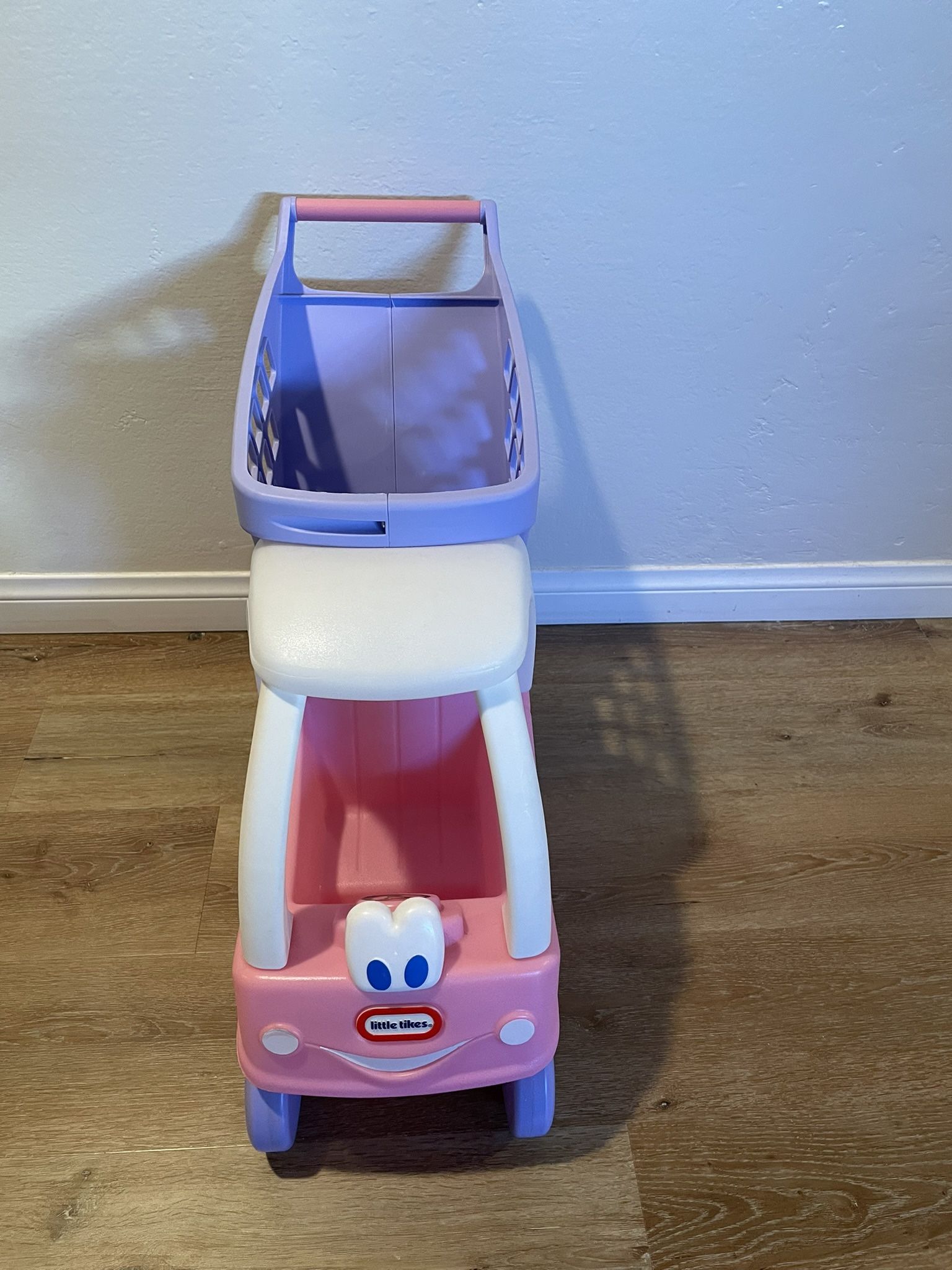 π Gently Used Little Tikes Princess Cozy Shopping Cart - Perfect for Your Little Shopper! π