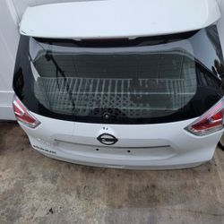 2014 2015 2016 2017 2018 Nissan Rogue Tailgate