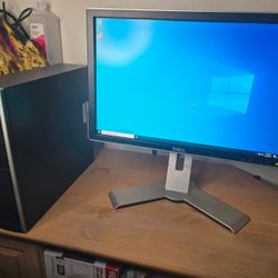 Combo Computer And Monitor / Open To Trade
