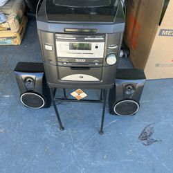 Radio With two Speakers