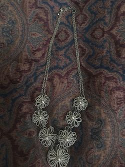 Silver coiled pearl necklace