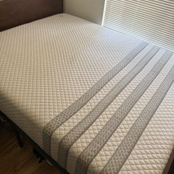 Leesa Sapira Hybrid Queen Mattress - Like New Condition
