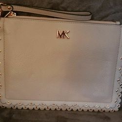 Micheal Kors CLUTCH Wristlet