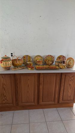 15 piece Ceramic decorative pieces