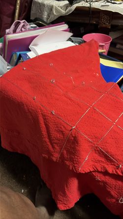 Red round table cloth get rid all things