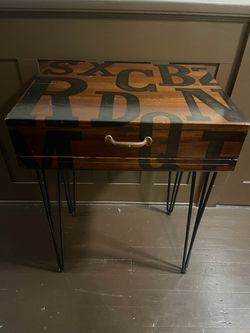 Hide-away-desk/Office