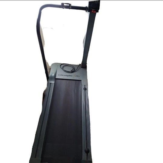 Lifestyler 8.0 ES Treadmill 1.5 HP DC Motor 0 8 MPH Control Auto Incline XStrid for Sale in Belleview FL OfferUp