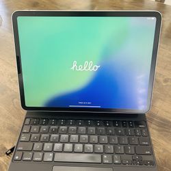 iPad 11 Pro 2nd Gen. W/ Magic Keyboard. Like New