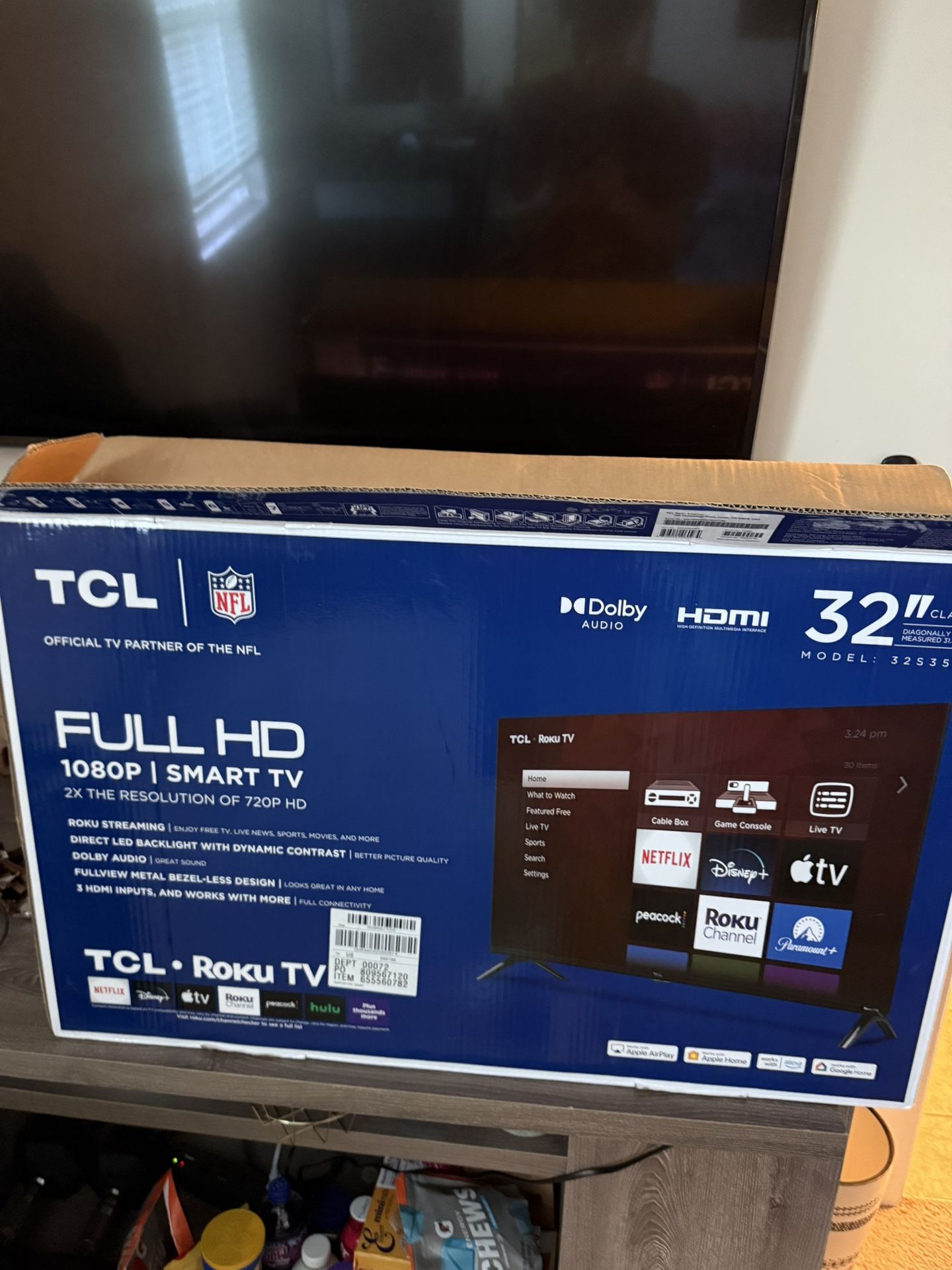 32” Full HD Roku smart Tv