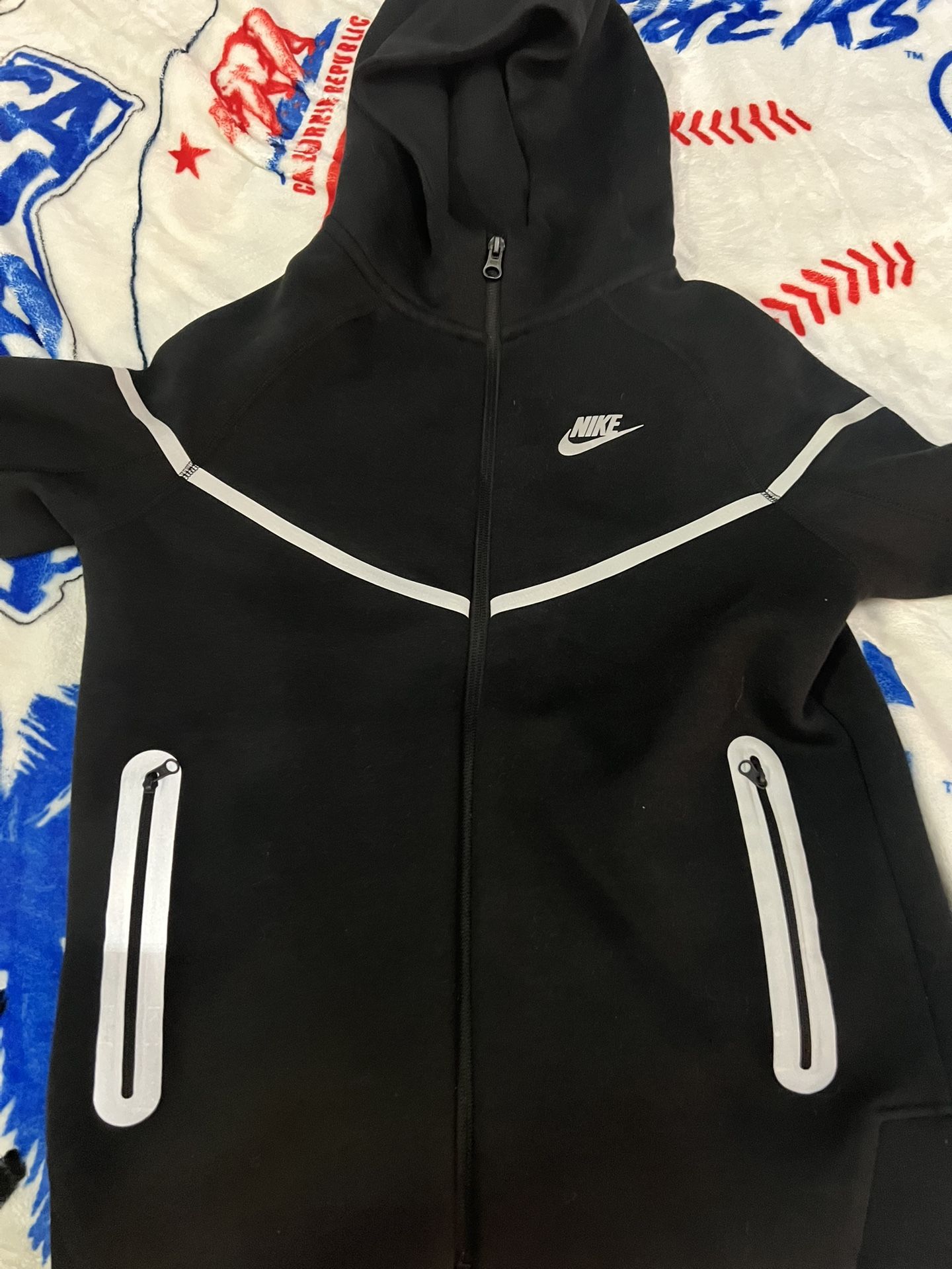 Black Reflective Nike Tech Youth Large