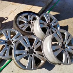 4 RIMS Mercedes Benz 2008. 18 1/2"