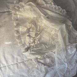 White Costume: Corset And Flared Skirt 