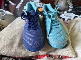SENDA Ushuaia 2.0 soccer/futsal size 9 women 8 men